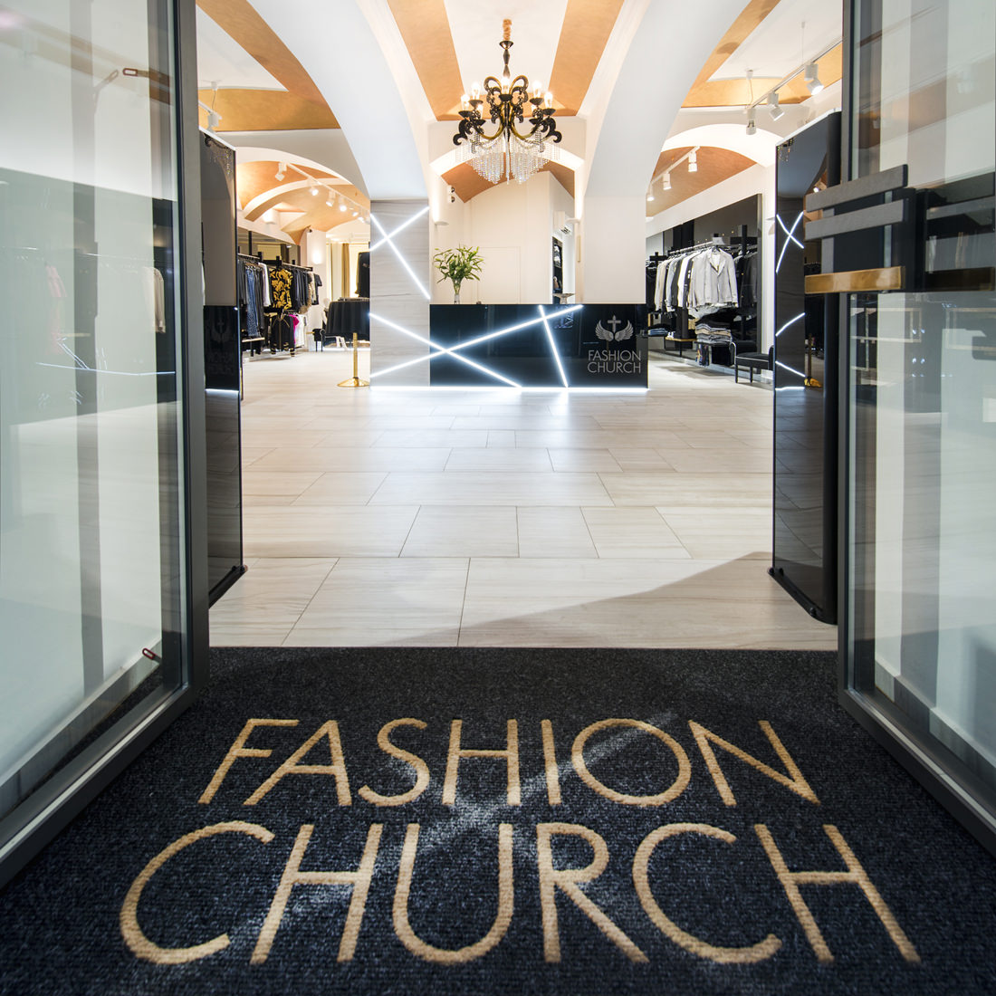 Fashion Church vchod Fashion-Church-butik-vchod